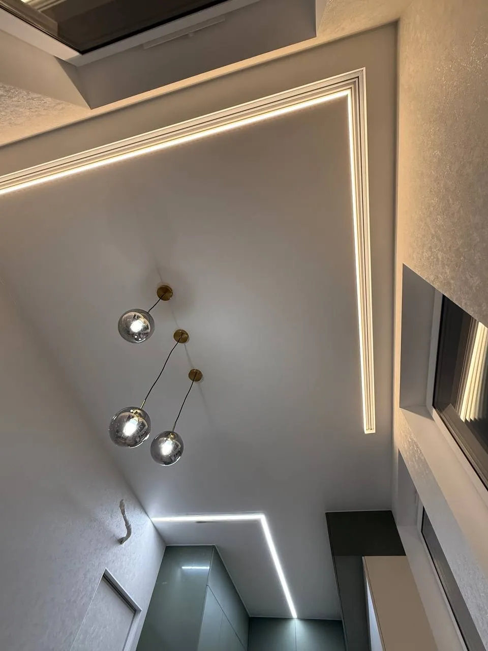 Потолки со скрытым карнизом