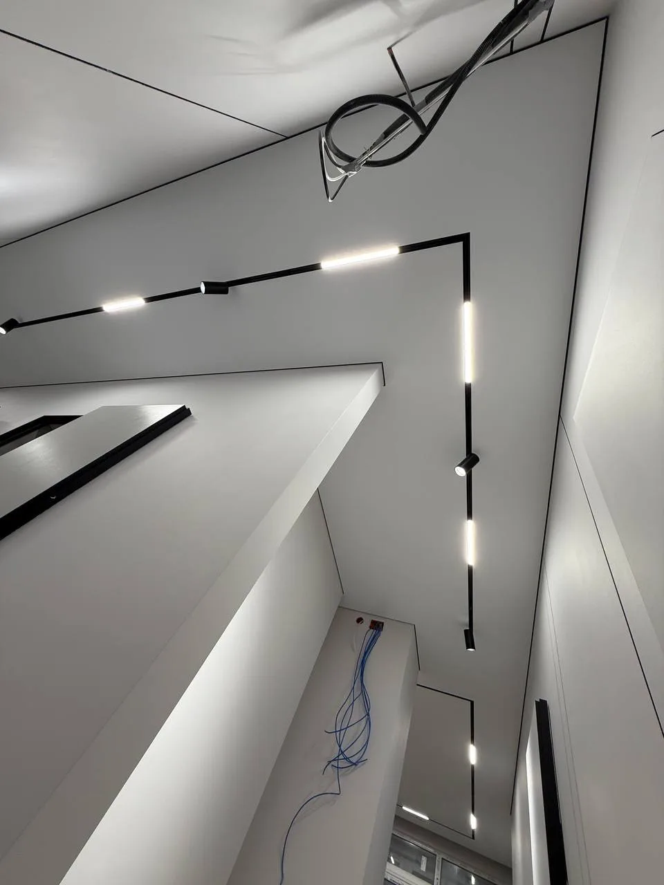 Трековое освещение